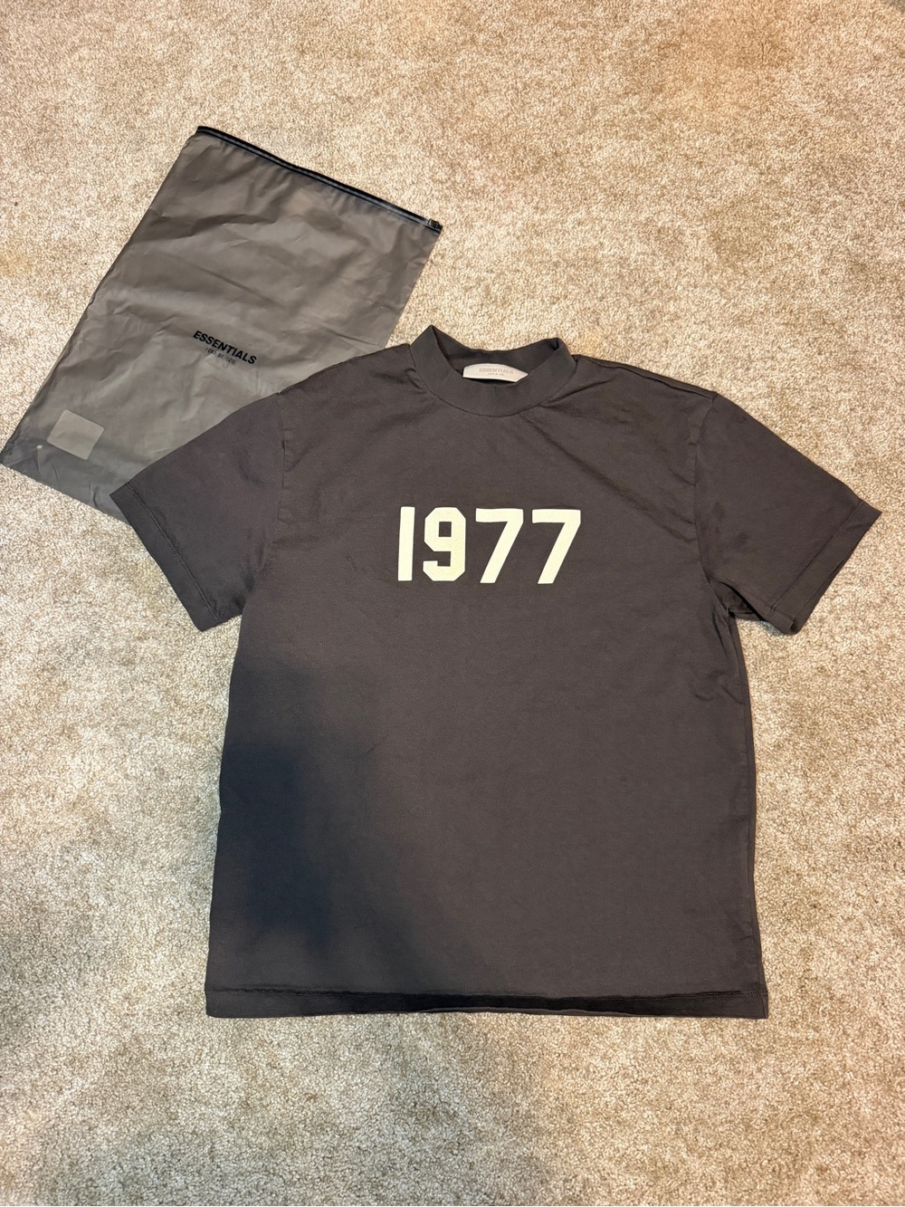 Fear of God Essentials ‘1977’ Iron Tee Size XS